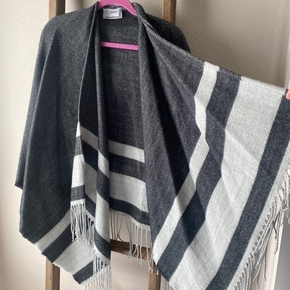 NWOT - Summer & Rose cardigan/sweater OS - Picture 3 of 5